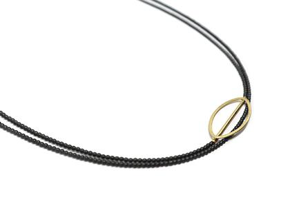Maria Rzewuska KRN Collier Silber vergoldet mit Hämatit – Halsschmuck Collier aus 925 Silber und und vergoldet.