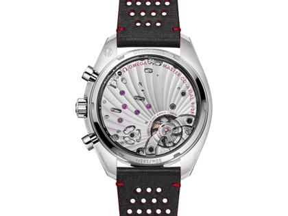 Omega Speedmaster Chronoscope Handaufzug Edelstahl 43mm silbernes Zifferblatt schwarzes Lederband – Herrenuhren Chronograph aus Aluminium und Edelstahl. Das Gehäuse ist rund und silber. Das Lederarmband ist schwarz. Das Zifferblatt ist arabisch Index und silber. – Ansicht 2