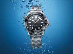 Omega Seamaster Diver 300M Automatik Edelstahl 42mm schwarzes Zifferblatt Metallband – Herrenuhren Uhr mit Datum aus Edelstahl und Keramik. Das Gehäuse ist rund und silber. Das Edelstahlarmband ist silber. Das Zifferblatt ist ein Index in schwarz. – Ansicht 6
