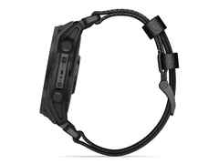 Garmin tactix 8 Solar Quarz Polymer und Titan 51mm digitales Zifferblatt schwarzes Nylonband – Herrenuhren Uhr Multifunktion aus DLC beschichtet, Kunststoff und Titan. Das Gehäuse ist rund und schwarz. Das Textilarmband ist schwarz. Das Zifferblatt ist digital und schwarz. – Ansicht 2