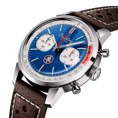 Breitling Top Time B01 Shelby Cobra Automatik Edelstahl 41mm blaues Zifferblatt braunes Lederband – Herrenuhren Chronograph aus Edelstahl. Das Gehäuse ist rund und silber. Das Lederarmband ist braun. Das Zifferblatt ist ein Index in blau. – Ansicht 4