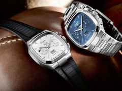 Glashütte Original Seventies Chronograph blaues Zifferblatt Metallband – Herrenuhren Chronograph aus Edelstahl. Das Gehäuse ist quadratisch und silber. Das Edelstahlarmband ist silber. Das Zifferblatt ist ein Index in blau. – Ansicht 5
