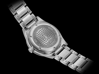 Glashütte Original SeaQ Automatik Edelstahl 40mm blaues Zifferblatt Metallband – Herrenuhren Uhr mit Datum aus Edelstahl und Keramik. Das Gehäuse ist rund und silber. Das Edelstahlarmband ist silber. Das Zifferblatt ist arabisch Index und blau. – Ansicht 4