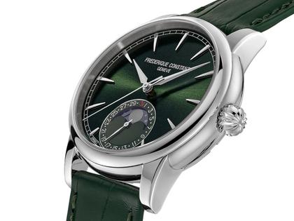Frederique Constant Classic Moonphase Date Manufacture Automatik Edelstahl 40mm grünes Zifferblatt grünes Lederband – Herrenuhren Uhr mit Datum aus Edelstahl und Leder. Das Gehäuse ist rund und silber. Das Lederarmband Kroko / Alligator ist grün. Das Zifferblatt ist ein Index in grün. – Ansicht 2