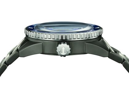 Rado Captain Cook  Keramik blau Plasmakeramik – Herrenuhren Uhr ohne Datum aus Keramik. Das Gehäuse ist rund und silber. Das Keramikarmband ist silber. Das Zifferblatt ist ein Index in schwarz. – Ansicht 3