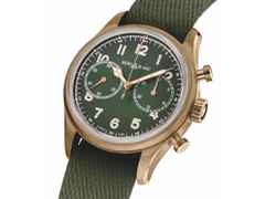 Montblanc 1858 Automatic Chronograph Bronze Limited Edition Khaki green – Herrenuhren Chronograph aus Titan. Das Gehäuse ist rund und roségold. Das Textilarmband ist grün. Das Zifferblatt ist arabisch Index und grün. – Ansicht 2