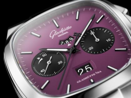 Glashütte Original Seventies Chronograph Panoramadatum Plasma Limited Edition Automatik Edelstahl 40mm violettes Zifferblatt Metallband – Herrenuhren Chronograph aus 585 Weißgold und Edelstahl. Das Gehäuse ist quadratisch und silber. Das Edelstahlarmband ist silber. Das Zifferblatt ist ein Index in lila. – Ansicht 4
