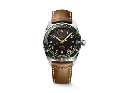 Longines Spirit Zulu Time Automatik Edelstahl 39mm schwarzes Zifferblatt braunes Lederband – Herrenuhren Uhr mit Datum aus Edelstahl, Keramik und Leder. Das Gehäuse ist rund und silber. Das Lederarmband ist braun. Das Zifferblatt ist arabisch Index und schwarz.