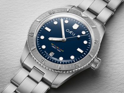 Oris Divers Sixty-Five X LFP Limited Edition Automatik Edelstahl 38mm blaues Zifferblatt Metallband – Herrenuhren Uhr mit Datum aus Edelstahl. Das Gehäuse ist rund und silber. Das Edelstahlarmband ist silber. Das Zifferblatt ist ein Index in blau. – Ansicht 4