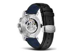 Mühle Glashütte Teutonia IV Chronograph Automatik Edelstahl 39mm weißes Zifferblatt schwarz Lederband – Herrenuhren Chronograph aus Edelstahl. Das Gehäuse ist rund und silber. Das Lederarmband ist schwarz. Das Zifferblatt ist ein Index in weiß. – Ansicht 2