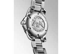 Longines Conquest Quarz Edelstahl 41mm blaues Zifferblatt Metallband – Herrenuhren Uhr mit Datum aus Edelstahl. Das Gehäuse ist rund und silber. Das Edelstahlarmband ist silber. Das Zifferblatt ist arabisch Index und blau. – Ansicht 2