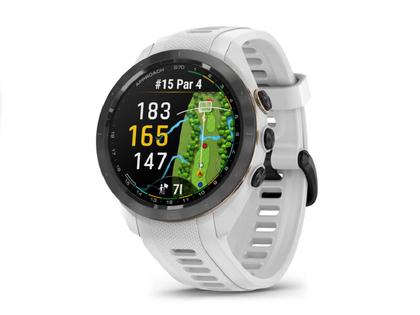 Garmin Approach S70 Smartwatch Kunststoff 42mm digitale Anzeige weißes Silikonband – Herrenuhren Uhr Multifunktion aus Keramik und Kunststoff. Das Gehäuse ist rund und grau. Das Kautschuk / Kunststoff / Silikon Armband ist weiß. Das Zifferblatt ist digital und schwarz. – Ansicht 5