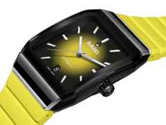 Rado Anatom Automatik Keramik 32,5mm schwarz-gelbes Zifferblatt gelbes Kautschukband – Damenuhren Uhr mit Datum aus Edelstahl, Kautschuk, Keramik und PVD beschichtet. Das Gehäuse ist rechteckig und schwarz. Das Kautschuk / Kunststoff / Silikon Armband ist gelb. Das Zifferblatt ist ein Index in gelb. – Ansicht 2