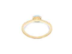 Nanis Dancing in the Rain Azure Ring Gelbgold Milky Aquamarin klein – Ringe Ring mit Besatz aus 750 Gelbgold. – Ansicht 2