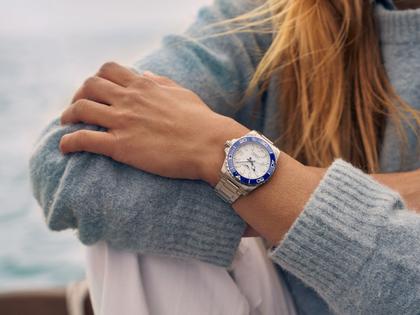 Longines HydroConquest Sylt Edition 2026 Automatik Edelstahl 39mm weißes Zifferblatt Metallband – Herrenuhren Uhr mit Datum aus Edelstahl und Keramik. Das Gehäuse ist rund und silber. Das Edelstahlarmband ist silber. Das Zifferblatt ist ein Index in weiß. – Ansicht 19