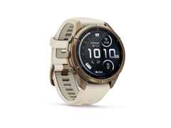 Garmin Fenix 9 Pro inReach Titan 43mm digitales Display beiges Silikonband – Herrenuhren Uhr Multifunktion aus Kautschuk und Titan. Das Gehäuse ist rund und bronze. Das Kautschuk / Kunststoff / Silikon Armband ist beige. Das Zifferblatt ist digital und schwarz. – Ansicht 5
