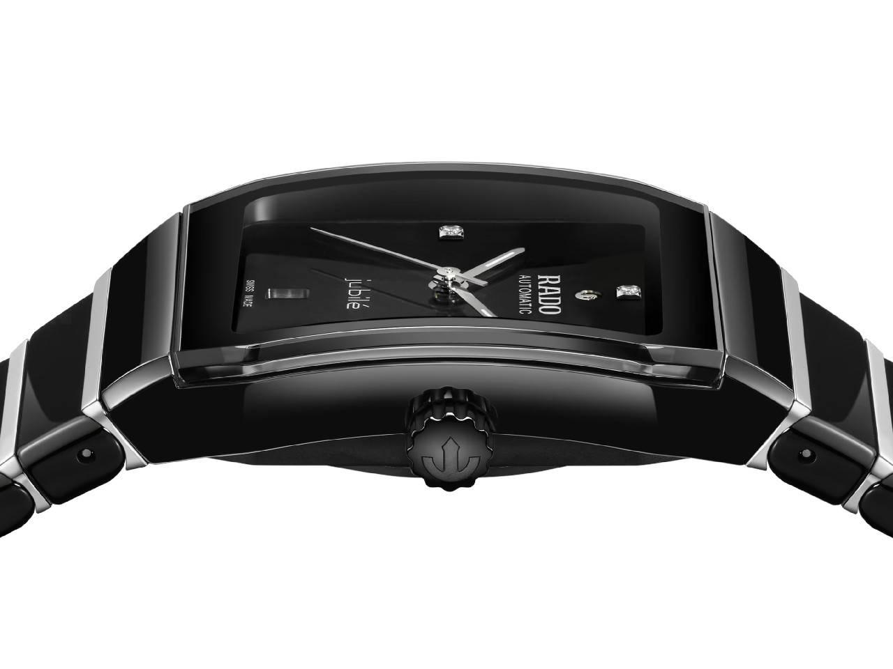 Rado Anatom Automatik Keramik 32,5mm schwarzes Zifferblatt schwarzes Keramikband – Damenuhren Uhr mit Datum aus Edelstahl und Keramik. Das Gehäuse ist rechteckig und schwarz. Das Keramikarmband ist schwarz. Das Zifferblatt ist ein Index in schwarz. – Ansicht 3