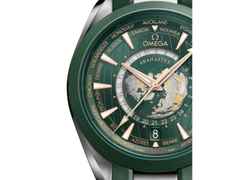Omega Seamaster Aqua Terra 150M Automatik Edelstahl 43mm grünes Zifferblatt grünes Kautschukband – Herrenuhren Uhr mit Datum aus 750 Gelbgold, Edelstahl, Kautschuk und Keramik. Das Gehäuse ist rund und silber. Das Kautschuk / Kunststoff / Silikon Armband ist grün. Das Zifferblatt ist ein Index in grün. – Ansicht 4