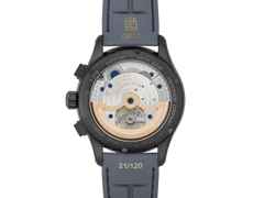 Frederique Constant Flyback Chronograph Manufacture Automatik Titan 42mm graues Zifferblatt graues Kautschukband Limited Edition – Herrenuhren Chronograph aus Kautschuk, Leder, PVD beschichtet und Titan. Das Gehäuse ist rund und schwarz. Das Edelstahlarmband ist grau. Das Zifferblatt ist ein Index in grau. – Ansicht 2