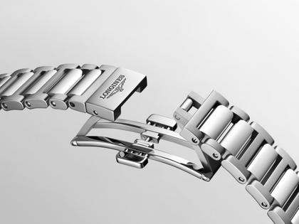 Longines Conquest Automatik Edelstahl 34mm grünes Zifferblatt Metallband – Damenuhren Uhr mit Datum aus 750 Rotgold und Edelstahl. Das Gehäuse ist rund und silber. Das Edelstahlarmband ist silber. Das Zifferblatt ist ein Index in grün. – Ansicht 7