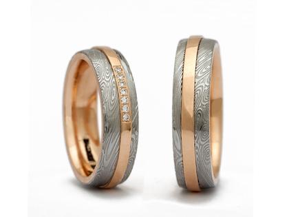 Wagebundt Joachim Bartz Trauringpaar Damaszenerstahl Rotgold mit Brillanten 0,015ct – Ringe Trauring mit Besatz aus 585 Rotgold, Damaststahl und und .