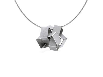 Niessing Cube 14mm Platin – Halsschmuck Anhänger ohne Besatz aus 950 Platin.