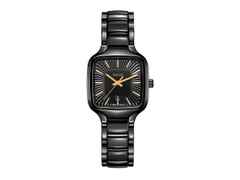 Rado True Square Quarz Keramik schwarz 29mm Keramikband schwarz – Damenuhren Uhr mit Datum aus Keramik und Titan. Das Gehäuse ist quadratisch und schwarz. Das Keramikarmband ist schwarz. Das Zifferblatt ist ein Index in schwarz.