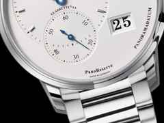 Glashütte Original PanoReserve Handaufzug Edelstahl 40mm silbernes Zifferblatt Metallband – Herrenuhren Uhr mit Datum aus Edelstahl. Das Gehäuse ist rund und silber. Das Edelstahlarmband ist silber. Das Zifferblatt ist ein Index in silber. – Ansicht 2
