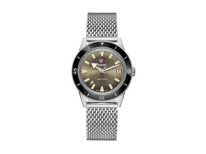 Rado Captain Cook Edelstahl braun Lederband Limited Edition – Herrenuhren Uhr mit Datum aus Edelstahl und Keramik. Das Gehäuse ist rund und silber. Das Lederarmband ist braun. Das Zifferblatt ist ein Index in braun. – Ansicht 2