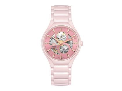 Rado True Round Open Heart Limited Edition Automatik Keramik 40mm rosa Zifferblatt rosa Keramikband – Herrenuhren Uhr ohne Datum aus Keramik und Titan. Das Gehäuse ist rund und rosa. Das Keramikarmband ist rosa. Das Zifferblatt ist ein Index in rosa. – Ansicht 3