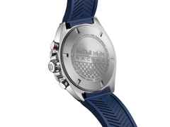 TAG Heuer Formula 1 Chronograph x Red Bull Racing Quarz Edelstahl blaues Zifferblatt blaues Kautschukband – Herrenuhren Chronograph aus Edelstahl. Das Gehäuse ist rund und silber. Das Kautschuk / Kunststoff / Silikon Armband ist blau. Das Zifferblatt ist ein Index in blau. – Ansicht 3