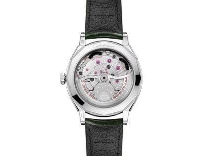 Omega Constellation Observatory Automatik Edelstahl 39mm grünes Zifferblatt grünes Lederband – Herrenuhren Uhr ohne Datum aus 750 Weißgold, Edelstahl und Leder. Das Gehäuse ist rund und silber. Das Lederarmband Kroko / Alligator ist grün. Das Zifferblatt ist ein Index in grün. – Ansicht 3