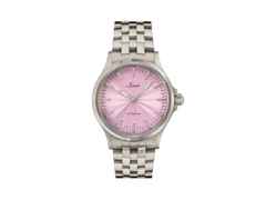 Sinn Spezialuhren 556 Malve Automatik Edelstahl 38,5mm rosa Zifferblatt Metallband limitiert – Damenuhren Uhr ohne Datum aus Edelstahl. Das Gehäuse ist rund und silber. Das Edelstahlarmband ist silber. Das Zifferblatt ist ein Index in rosa.