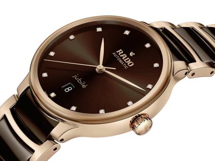 Rado Centrix Diamonds Automatik Edelstahl Roségold-PVD 39,5mm braunes Zifferblatt mit Brillanten Metallband – Herrenuhren Uhr mit Datum aus Edelstahl, Keramik und PVD beschichtet. Das Gehäuse ist rund und roségold. Das Keramikarmband ist braun. Das Zifferblatt ist ein Index in braun. – Ansicht 2