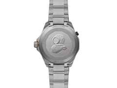 TAG Heuer Aquaracer Professional 500 Date Automatik Titan 42mm schwarzes Zifferblatt Metallband limitiert – Herrenuhren Uhr mit Datum aus Keramik und Titan. Das Gehäuse ist rund und silber. Das Titanarmband ist silber. Das Zifferblatt ist ein Index in schwarz. – Ansicht 5