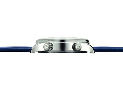 Sinn Spezialuhren 6033 B Frankfurter Finanzplatzuhr Limited Edition Automatik Edelstahl 34mm blaues Zifferblatt Metallband – Herrenuhren Uhr mit Datum aus Edelstahl. Das Gehäuse ist rund und silber. Das Edelstahlarmband ist silber. Das Zifferblatt ist arabisch Index und blau. – Ansicht 4