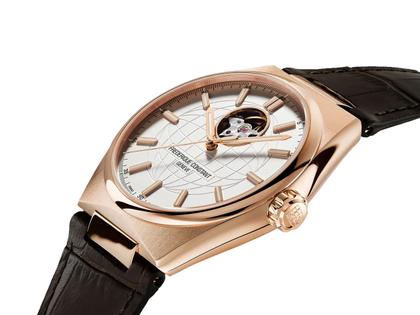 Frederique Constant Highlife Heart Beat Automatic Edelstahl Roségold-PVD 41mm silbernes Zifferblatt braunes Lederband – Herrenuhren Uhr ohne Datum aus Edelstahl, Kautschuk, Leder und PVD beschichtet. Das Gehäuse ist rund und roségold. Das Lederarmband ist braun. Das Zifferblatt ist ein Index in silber. – Ansicht 3
