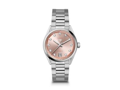 TAG Heuer Carrera Date Automatik Edelstahl 36mm lachsfarbenes Zifferblatt mit Brillanten Metallband – Damenuhren Uhr mit Datum aus Edelstahl. Das Gehäuse ist rund und silber. Das Edelstahlarmband ist silber. Das Zifferblatt ist ein Index in beige.