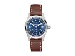 Hamilton Khaki Field Automatik Edelstahl 38mm blaues Zifferblatt braunes Lederband – Herrenuhren Uhr ohne Datum aus Edelstahl und Leder. Das Gehäuse ist rund und silber. Das Lederarmband ist braun. Das Zifferblatt ist arabisch und blau.
