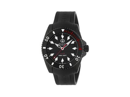 Herrenuhren Uhr ohne Datum aus Edelstahl, Keramik und PVD beschichtet. Das Gehäuse ist rund und schwarz. Das Kautschuk / Kunststoff / Silikon Armband ist schwarz. Das Zifferblatt ist ein Index in schwarz.