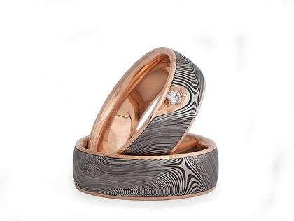 Wagebundt Joachim Bartz Trauringpaar Damaszenerstahl Rotgold mit Brillant 0,040 ct – Ringe Ring mit Besatz aus 585 Rotgold, Damaststahl und und .