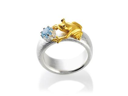 Drachenfels Design Froschkönig und Froschbaby Damenring mit Blautopas – Ringe Ring mit Besatz aus 925 Silber, 925 Silber vergoldet und und .