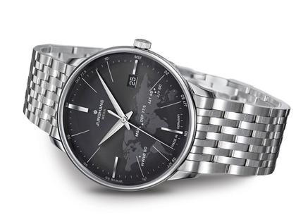 Junghans Meister Mega Funkuhr Edelstahl 38mm anthrazitfarbenes Zifferblatt Metallband – Herrenuhren Uhr mit Datum aus Edelstahl. Das Gehäuse ist rund und silber. Das Edelstahlarmband ist silber. Das Zifferblatt ist ein Index in grau. – Ansicht 2