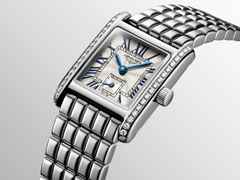 Longines DolceVita   Mini Quarz Edelstahl 22x29mm silbernes Zifferblatt mit Brillanten Metallband – Damenuhren Uhr ohne Datum aus Edelstahl. Das Gehäuse ist rechteckig und silber. Das Edelstahlarmband ist silber. Das Zifferblatt ist römisch und silber. – Ansicht 3
