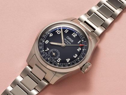 Oris Big Crown Pointer Date Calibre 403 Automatik Edelstahl 38mm blaues Zifferblatt Metallband – Herrenuhren Uhr mit Datum aus Edelstahl. Das Gehäuse ist rund und silber. Das Edelstahlarmband ist silber. Das Zifferblatt ist arabisch und blau. – Ansicht 2