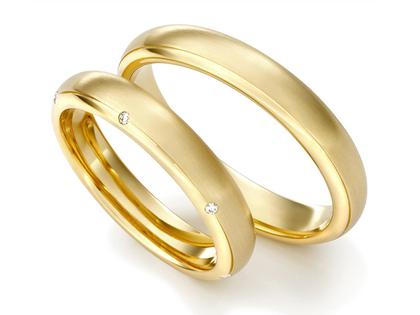Max Kemper Trauring Paar Gelbgold 4,0mm gewölbt mit Brillanten 0,030ct – Ringe Trauring mit Besatz aus 585 Rotgold.