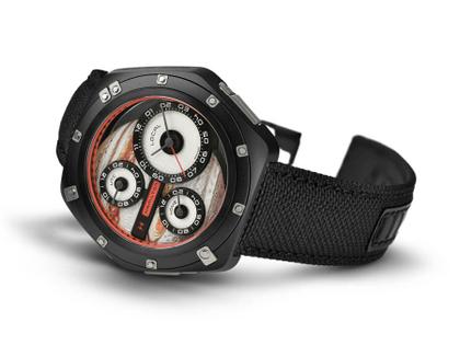 Hamilton ODC X-03 Automatik Titan UTC – Herrenuhren Uhr ohne Datum aus Titan. Das Gehäuse ist sonstige Form und schwarz. Das Kautschuk / Kunststoff / Silikon Armband ist schwarz. Das Zifferblatt ist arabisch Index und weiß. – Ansicht 3