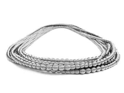 Halsschmuck Collier aus Edelstahl.