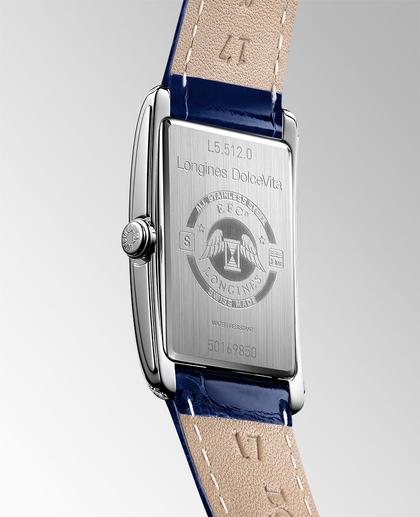 Longines DolceVita  Medium Quarz Edelstahl 23x37mm silbernes Zifferblatt römisch mit Brillanten blaues Lederband – Damenuhren Uhr ohne Datum aus Edelstahl. Das Gehäuse ist rechteckig und silber. Das Lederarmband Kroko / Alligator ist blau. Das Zifferblatt ist römisch und silber. – Ansicht 2