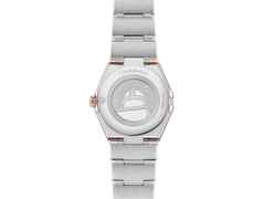 Omega Constellation Quarz Edelstahl 28mm Perlmutt Zifferblatt mit Brillanten Metallband – Damenuhren Uhr ohne Datum aus 750 Gelbgold und Edelstahl. Das Gehäuse ist rund und silber-gelbgold. Das Edelstahlarmband mit Gold ist silber-gelbgold. Das Zifferblatt ist ein Index in weiß. – Ansicht 2